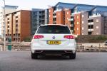 Volkswagen Passat GTE Estate 2019 года (UK)